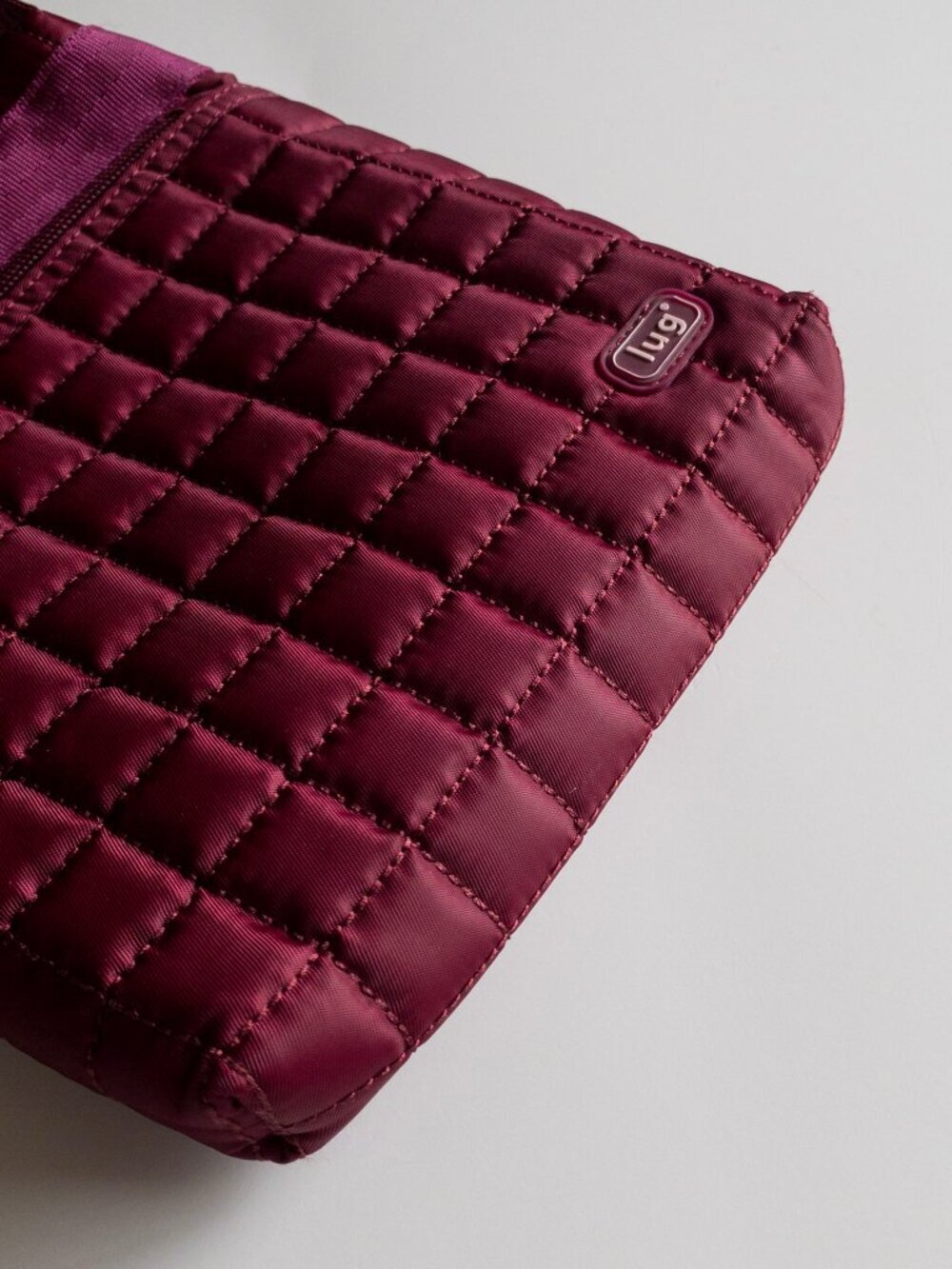 Lug Skipper Quilted Crossbody Bag Cranberry Wine Travel Organizer - Picture 6 of 17